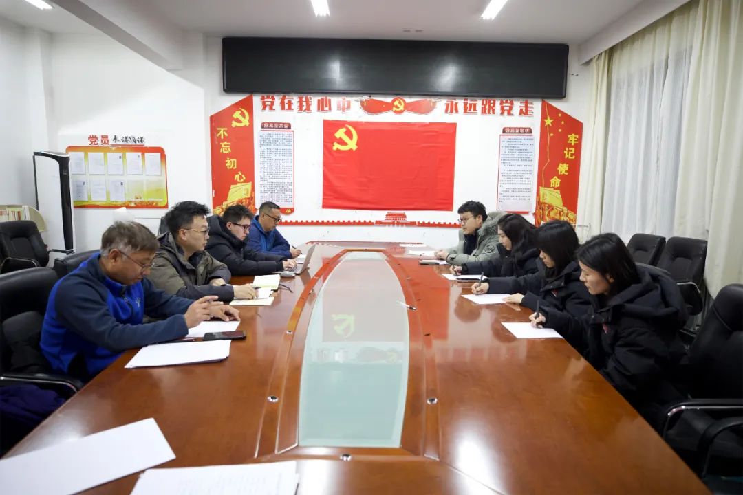 党员手记｜到泥巴裹满裤脚的一线|凯发国际ag旗舰厅app去